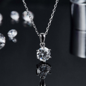 Accessorize on a Budget with Sparkle Diamond and Moissanite Necklaces